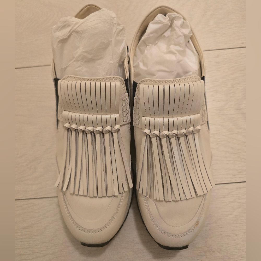 Tod's - Elegant White Fringe Loafers